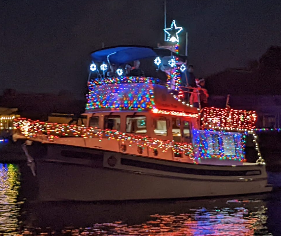 PGI Christmas Boat Parade Viewing